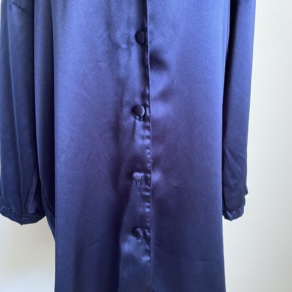 VTG Victoria's Secret Womens P/S Satin Night Shirt Navy w Nude Lace Trim Collar - Picture 2 of 10